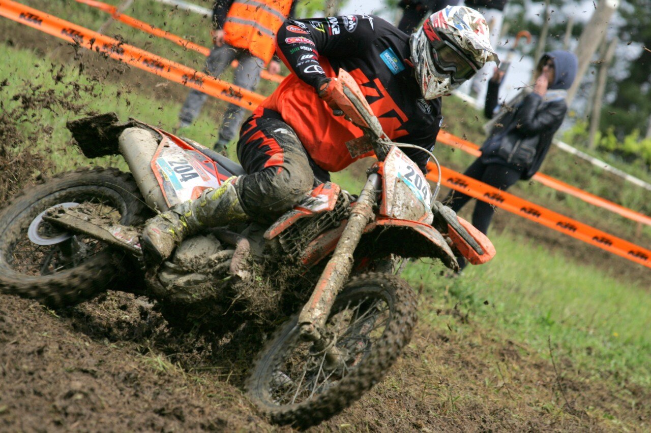 Il Trofeo Enduro KTM 2019 nella morsa del fango ad Anghiari